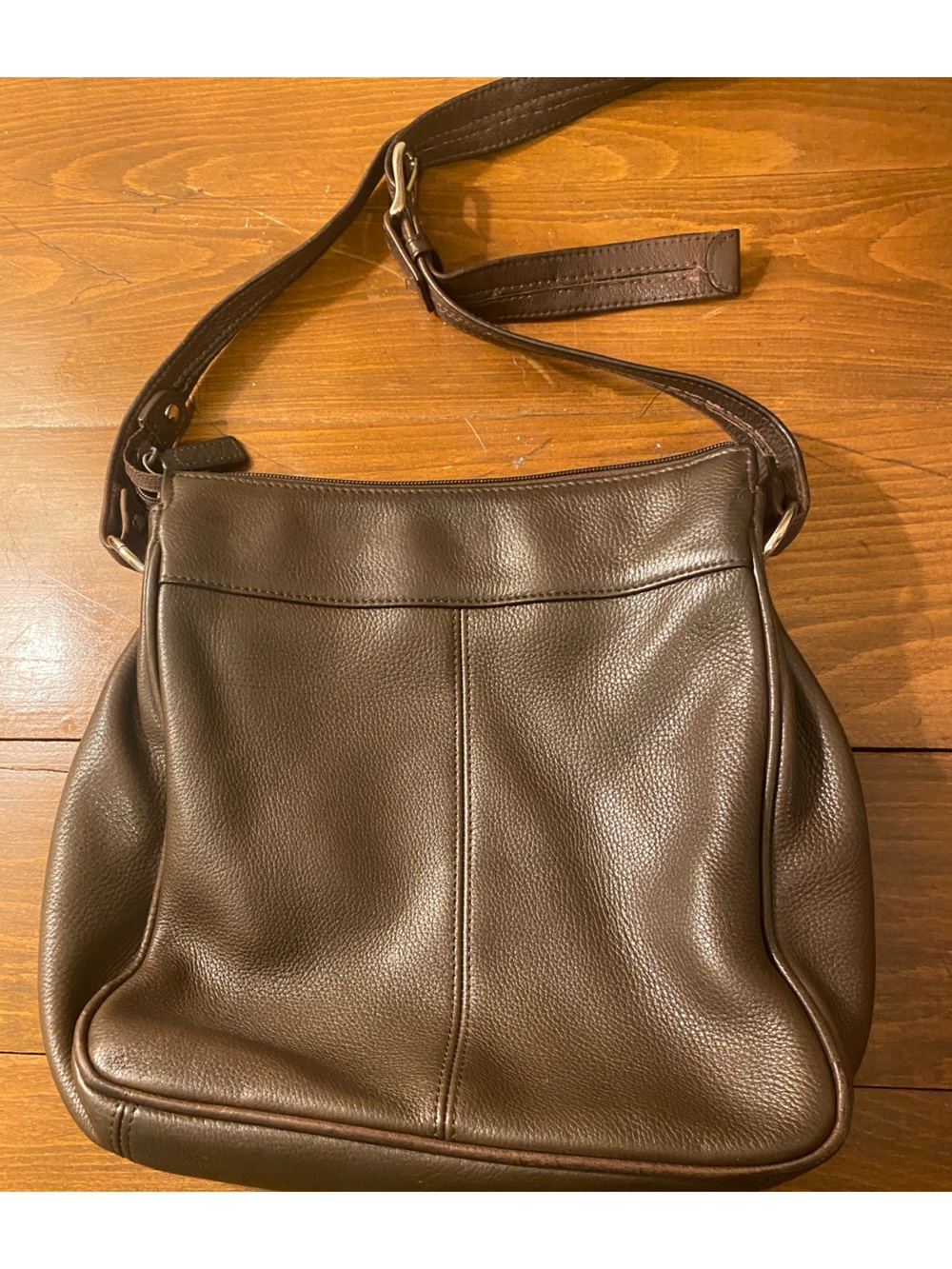 Women’s Wilson’s Leather Chocolate Brown Crossbody Bag - Picture 1 of 8